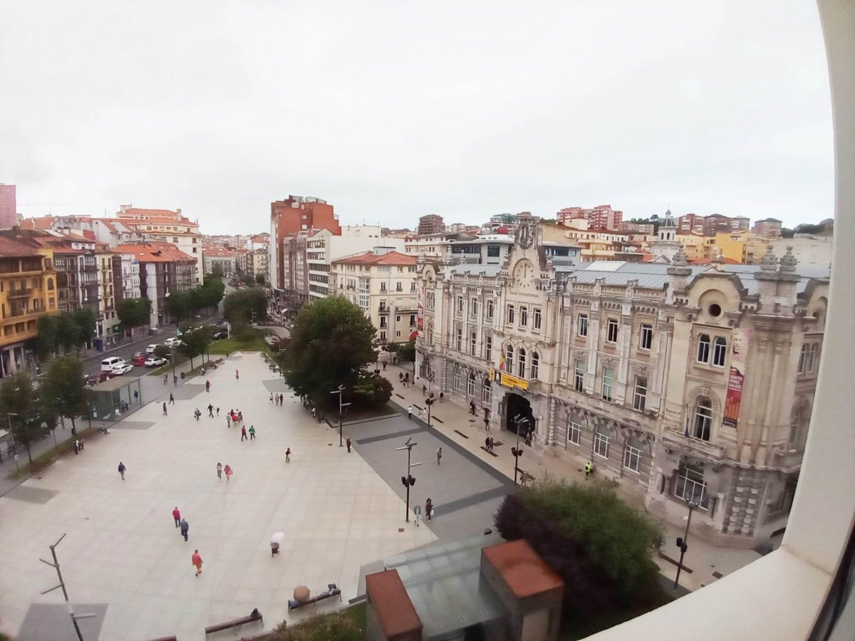 ibarrio's tweet photo. #Piso en #Venta en una de las mejores ubicaciones de #Santander
Precio: 600.000€

Ubicado en la Calle Juan de Herrera
Superficie: 250m2

5🛏3🛁
Ascensor+Terraza+Calefacción

#InmobiliariaBarrio
☎️ 942 042 282

https://t.co/Kqbsw8RP0H  

#Cantabria #Realestate #Casas #Pisos https://t.co/5GgOd2S2vk