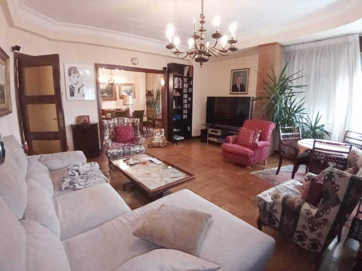 ibarrio's tweet photo. #Piso en #Venta en una de las mejores ubicaciones de #Santander
Precio: 600.000€

Ubicado en la Calle Juan de Herrera
Superficie: 250m2

5🛏3🛁
Ascensor+Terraza+Calefacción

#InmobiliariaBarrio
☎️ 942 042 282

https://t.co/Kqbsw8RP0H  

#Cantabria #Realestate #Casas #Pisos https://t.co/5GgOd2S2vk