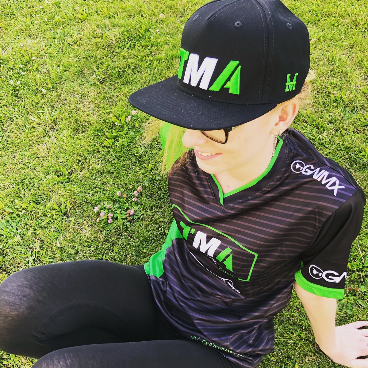 TMA_eSport's tweet photo. Merch, Merch und nochmals Merch 🤩 Unsere Lady_Nightmare__ aber auch unsere anderen Mitglieder lieben unseren Merchandise 😍

#jersey #trikot #cap #snapback #merch #merchandise #tmaesport #esports #gaming #gamerlady #gamergirl #girl #lady #women #clanwear #wear #shirt #cap https://t.co/8TiGEOW1nM