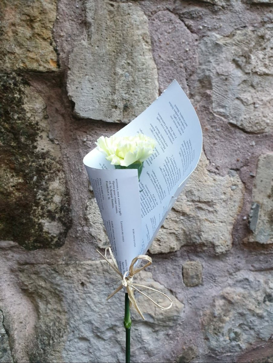 ¡Por fin podemos celebrar el #diadellibro2020! 💐📚
Este J-23, te invitamos a acompañarnos en esta jornada marcada por las buenas lecturas, las flores y un concierto de excepción. ¡Te esperamos! <a href="/LibreriasCEGAL/">CEGAL</a> <a href="/todostuslibros_/">Todostuslibros</a> <a href="/LibrerosBURgos/">Libreros y libreras de Burgos</a> <a href="/flojabur/">Fiesta de las Flores</a> #TodoEmpiezaenUnaLibreria