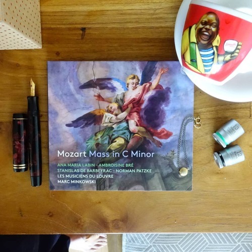 ClassicalCritic's tweet photo. #morninglistening to #Mozart’s #CMinorMass @mdlGrenoble, #MarcMinkowski, #AnaMariaLabin, @AmbroisineBre, @StanDeBabeyrac &amp; #NormanPatzke on @pentatonemusic

Amazon: https://t.co/zQbmTeivL2

#WolfgangAmadeusMozart #classicalmusic #classicalcdcollection #… https://t.co/4Qg67swcC9 https://t.co/Ky14D3XBtp