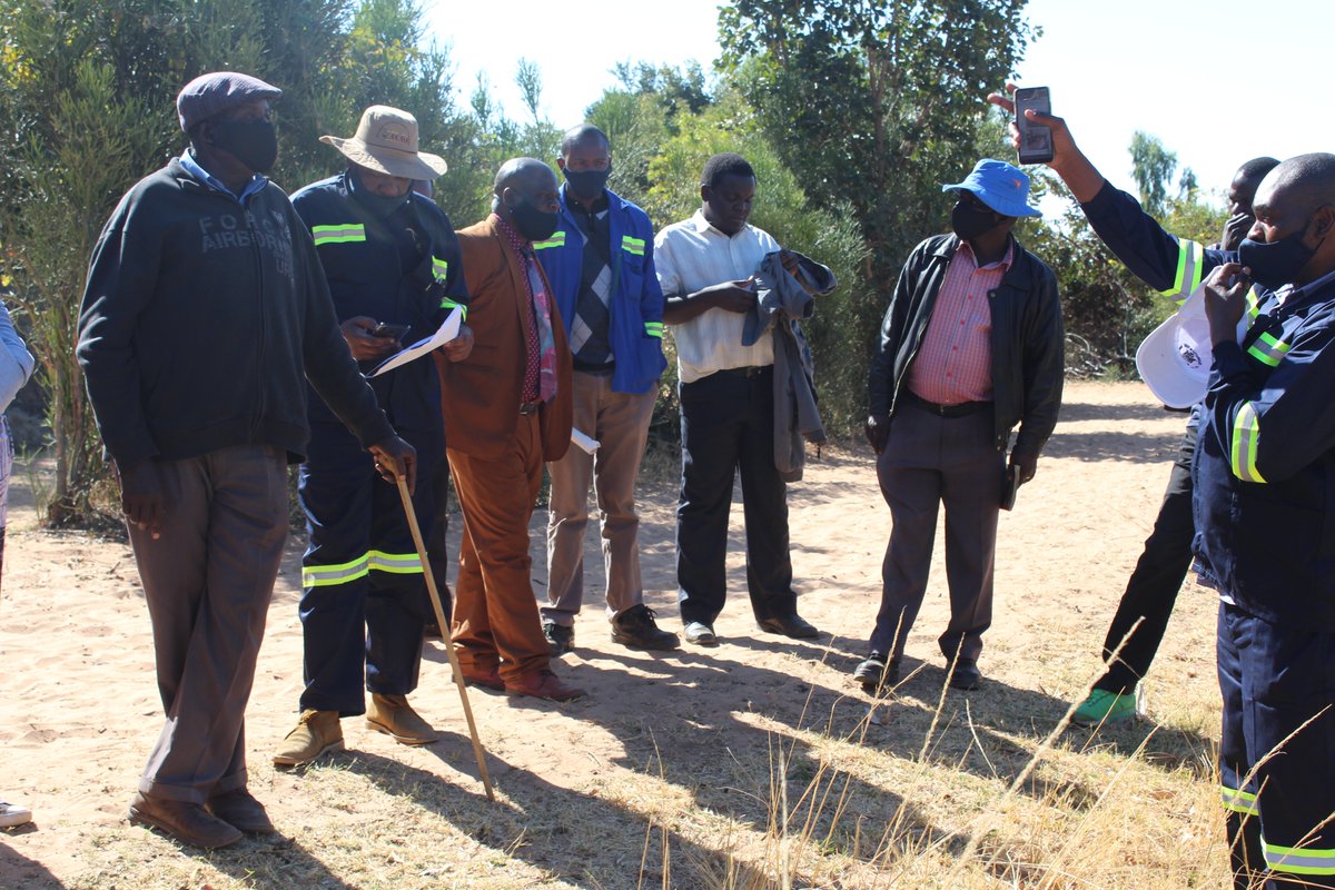 CCMTZimbabwe's tweet photo. Councillors and village heads in Gokwe South RDC and Gokwe Town Council have emphasized on the need to interpret boundaries and define wards for Councillors and Village Heads to know their areas of jurisdiction #DevelopmentInducedDisplacements #DevelopmentProjects #DIDs https://t.co/C9VWLKVKGi