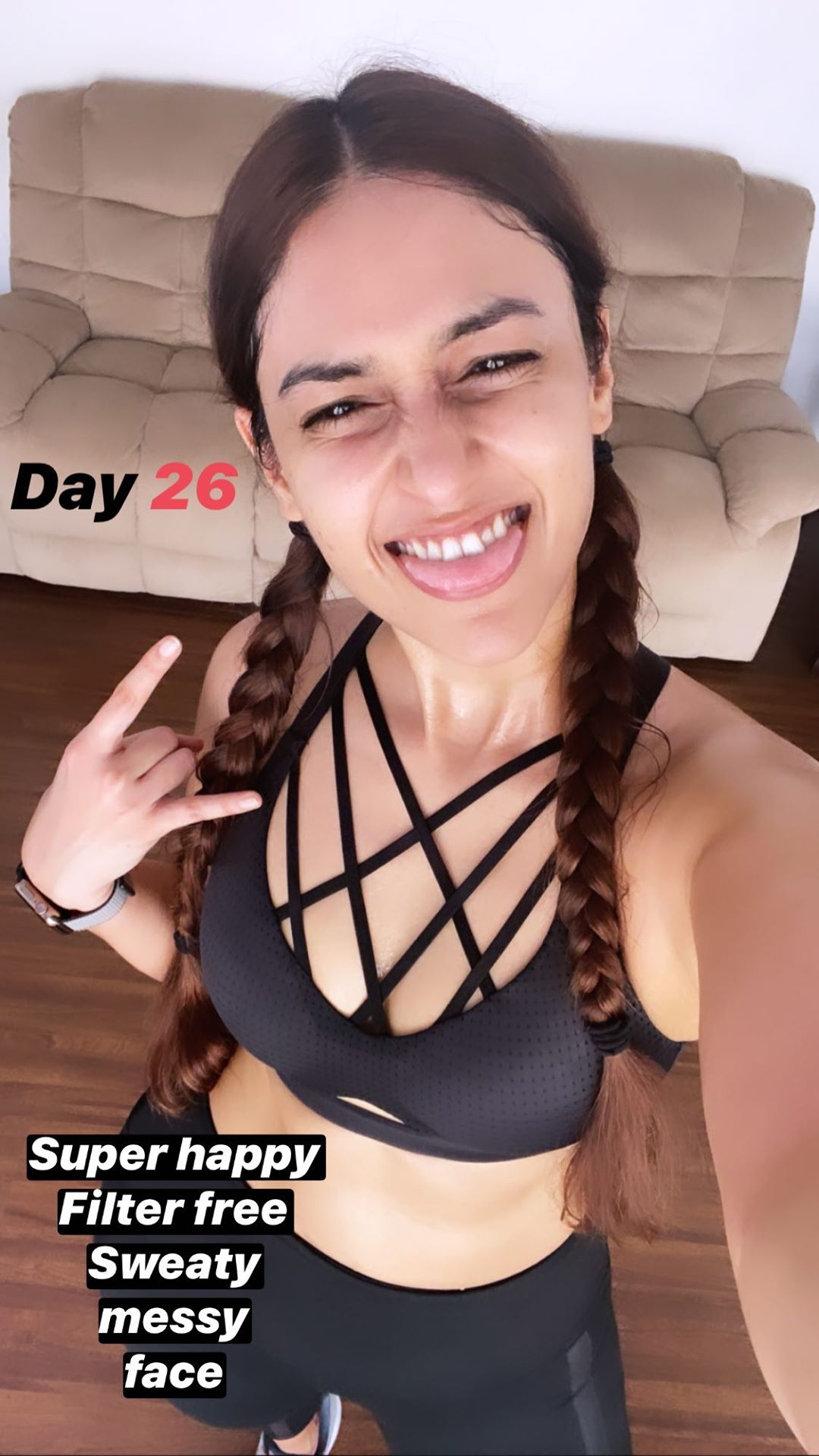 EdcFxWYU4AEso-h?format=jpg&name=large