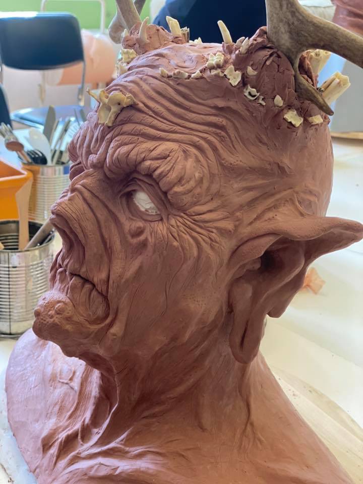 The Witch Baba Yaga - sculpting work in progress by Amfiria ☺️

#helsinglight #chavantclay #babayaga #claysculpting #witch #fxmakeupacademy #fxclass #fxmakeup #fxartist