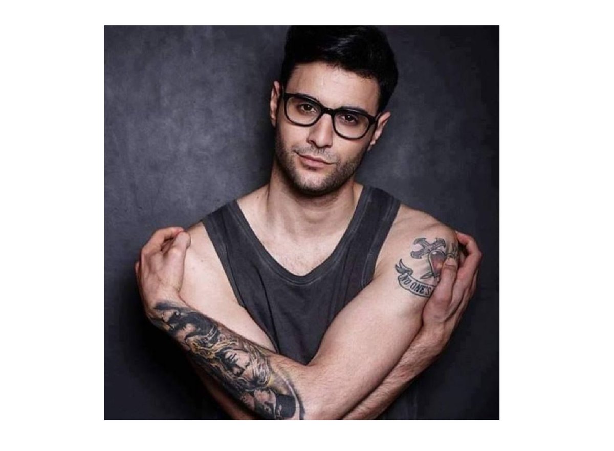 IanAndIainNews's tweet photo. Hottest Ian of the Day (Day 36) is Greek singer Ian Stratis 🎶🎤🇬🇷

#hottestianoftheday #ianoftheday #iannews #iansandiains #iamcalledianiam #xfactor #greece #eurovision #ianstratis https://t.co/9h2ylqbD26