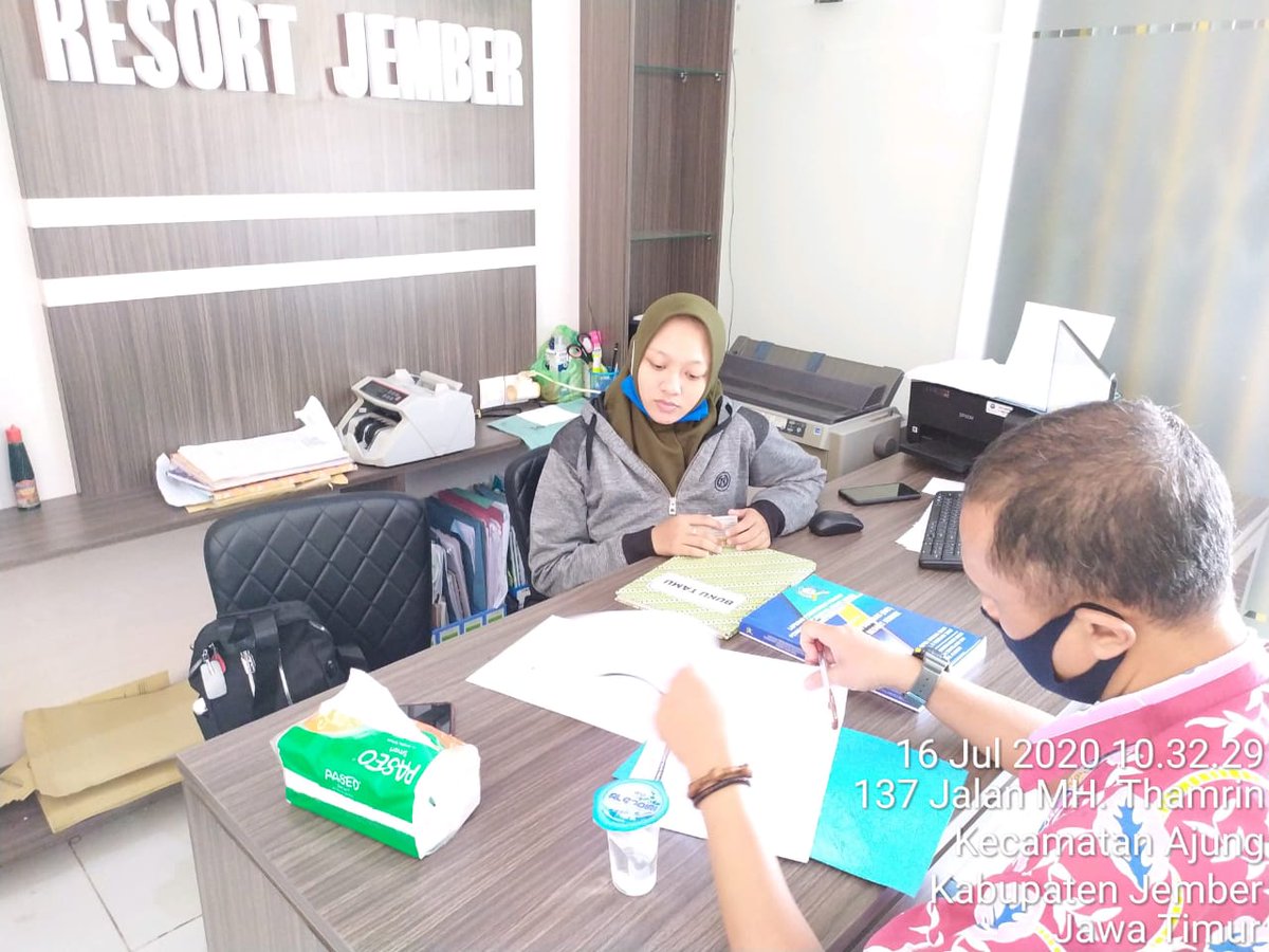 Fahrul465's tweet photo. Pendataan terkait update data ODS berdadarkan RAT tahun buku 2019 pada PRIMKOPPOL RESORT JEMBER.
#penyuluhkoperasi
#ppklkemenkopukmri
#ppkljatim
#ppkljember
#aktivatorkoperasi
#koperasikeren https://t.co/WX0v2WFqCy