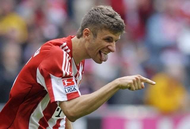  @esmuellert_ as emojis a threadLikes and retweets appreciated