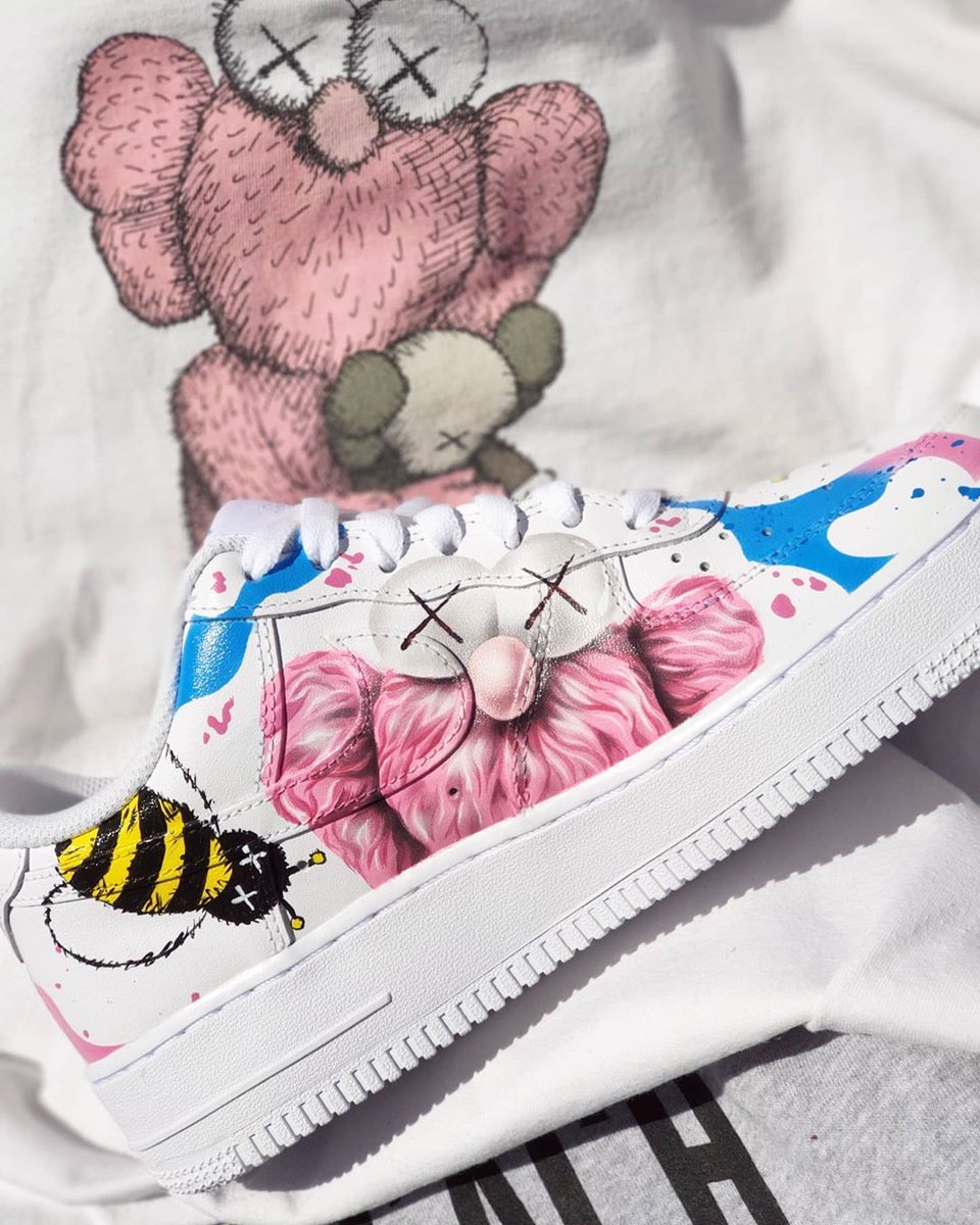 CaminoTV's tweet photo. Ce custom AF1 x KAWS est vraiment violent 🎨🔥 !

@af_custom https://t.co/Mlo1IGlRYk