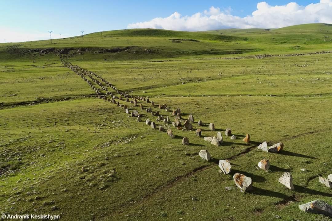 Armenia 🇦🇲- a country of discoveries. Before the experts speak out- what do you think these stones are? 🤔 📍: Hartashen, Shirak region 🇦🇲 📸: AK