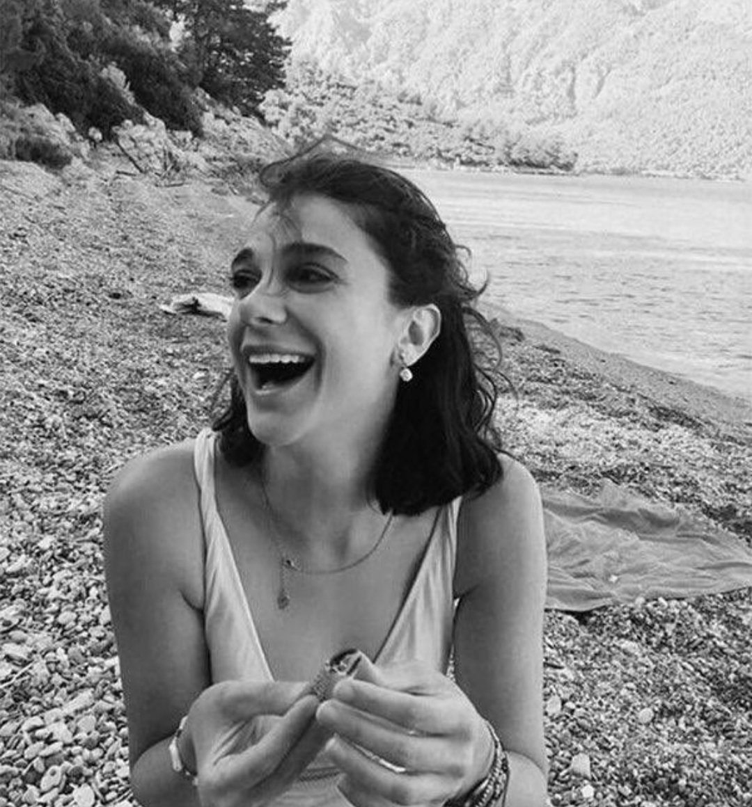 Değişen tek şey isimleriydi. Değişmeyen şeyler ise kaderleri ve geride bıraktıkları acı. 
#pinargultekin