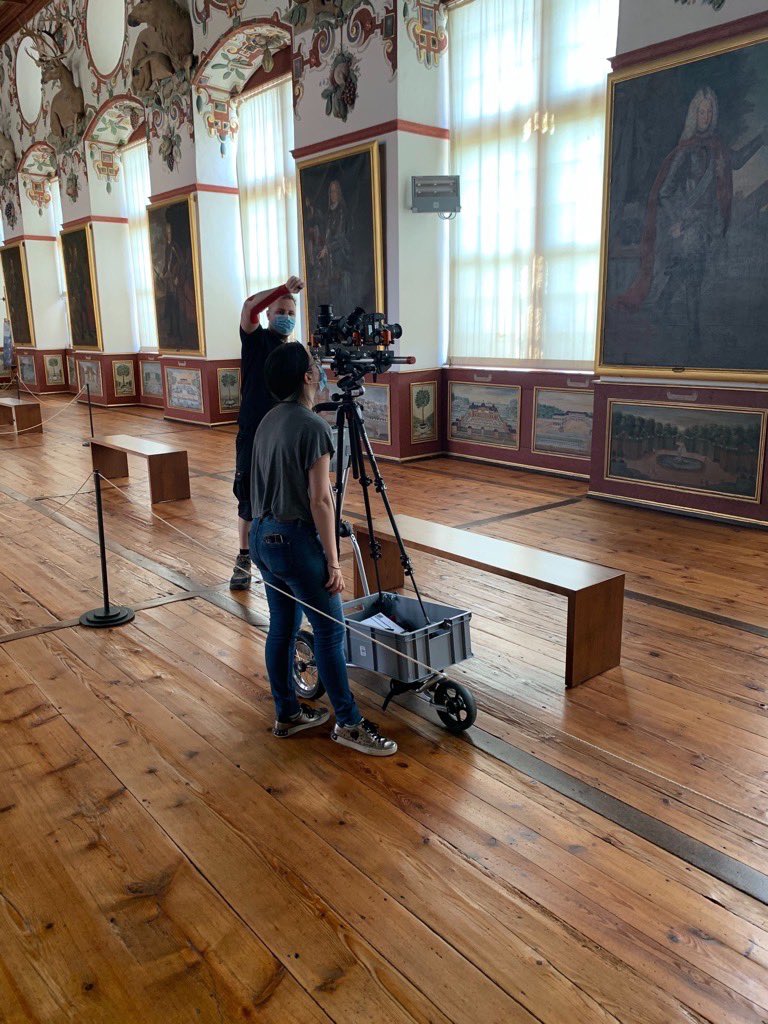 Gemeinsam mit dem KDWT Bamberg scannt das Corpus der barocken #Deckenmalerei in Deutschland der ⁦@badw_muenchen⁩ im Rittersaal des Schlosses Weikersheim. 2. Tag. ⁦@Mona3Dimaging⁩ ⁦@digillabs⁩ #vrbrille #Photogrammetry #laserscan #kunstgeschichte #digital