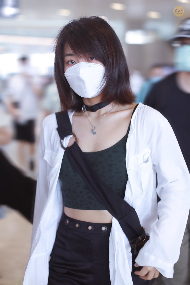 wk940910's tweet photo. #王柯
【0721   王柯上海虹桥机场图】
私服好看～

图🈲去水印🈲二改🈲商用 https://t.co/01D9kfyEbH