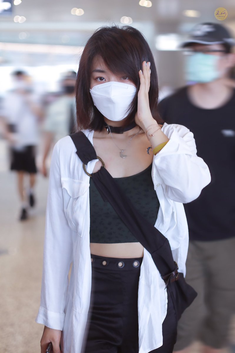 wk940910's tweet photo. #王柯
【0721   王柯上海虹桥机场图】
私服好看～

图🈲去水印🈲二改🈲商用 https://t.co/01D9kfyEbH