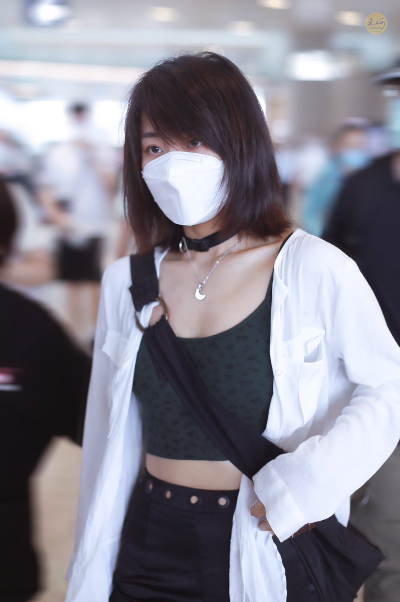 wk940910's tweet photo. #王柯
【0721   王柯上海虹桥机场图】
私服好看～

图🈲去水印🈲二改🈲商用 https://t.co/01D9kfyEbH