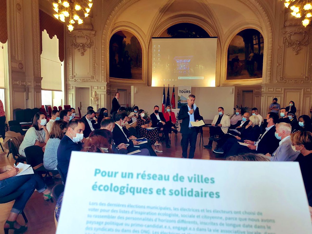 AudreyPulvar's tweet photo. #LaurenceTubiana #ChristopheRobert #JeanJouzel sont là pour appeler les maires de #CitésEnCommun à agir pour la justice sociale et,à travers l’écologie, mieux lutter contre les inégalités.En présence d’@Anne_Hidalgo #emmanueldenis @EricPiolle @Anne_Vignot et bien d’autres. #Tours https://t.co/0v2aBJaA9K