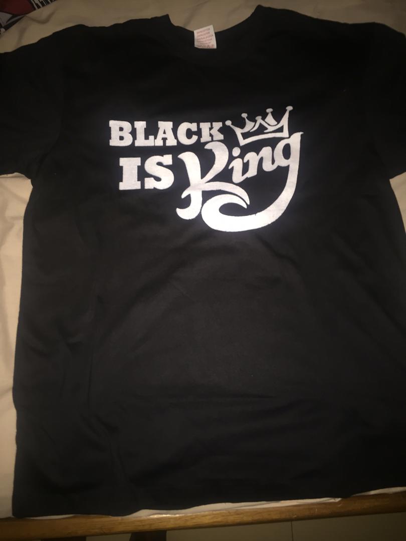 paapayesu2's tweet photo. @shattawalegh #BLACKISKING #TeamAlready...Grab yours now asap.......Dm let's vibe...at affordable prices ...
All colours available ๐๐๏ธโ๐จ๏ธ
Thank you @shattawalegh for making some of us think outside the box๐๐๐
#ShattaTuesdayMarket https://t.co/s7xRKGK7ai