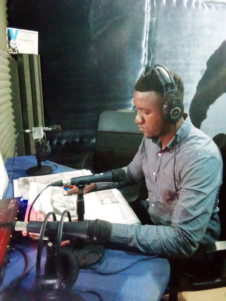 Radiomercurysl's tweet photo. Good Morning Sierra Leone, join our Back Page team for your exciting Sports Show: #TheBackPage
Hosts; #FrankynCampbell & #BaibaiBangura live on air
#RadioMercuryFM92.1
https://t.co/xHglm3p9Ai
#MercuryInternational
#RadioGarden
#SmileEvridae
#StayInControlResponsibleGaming https://t.co/FuUlLhWMm1