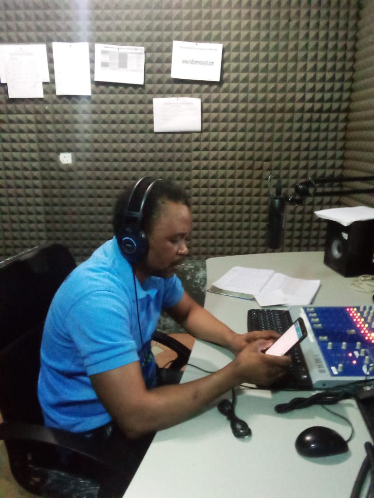 Radiomercurysl's tweet photo. Good Morning Sierra Leone, join our Back Page team for your exciting Sports Show: #TheBackPage
Hosts; #FrankynCampbell & #BaibaiBangura live on air
#RadioMercuryFM92.1
https://t.co/xHglm3p9Ai
#MercuryInternational
#RadioGarden
#SmileEvridae
#StayInControlResponsibleGaming https://t.co/FuUlLhWMm1