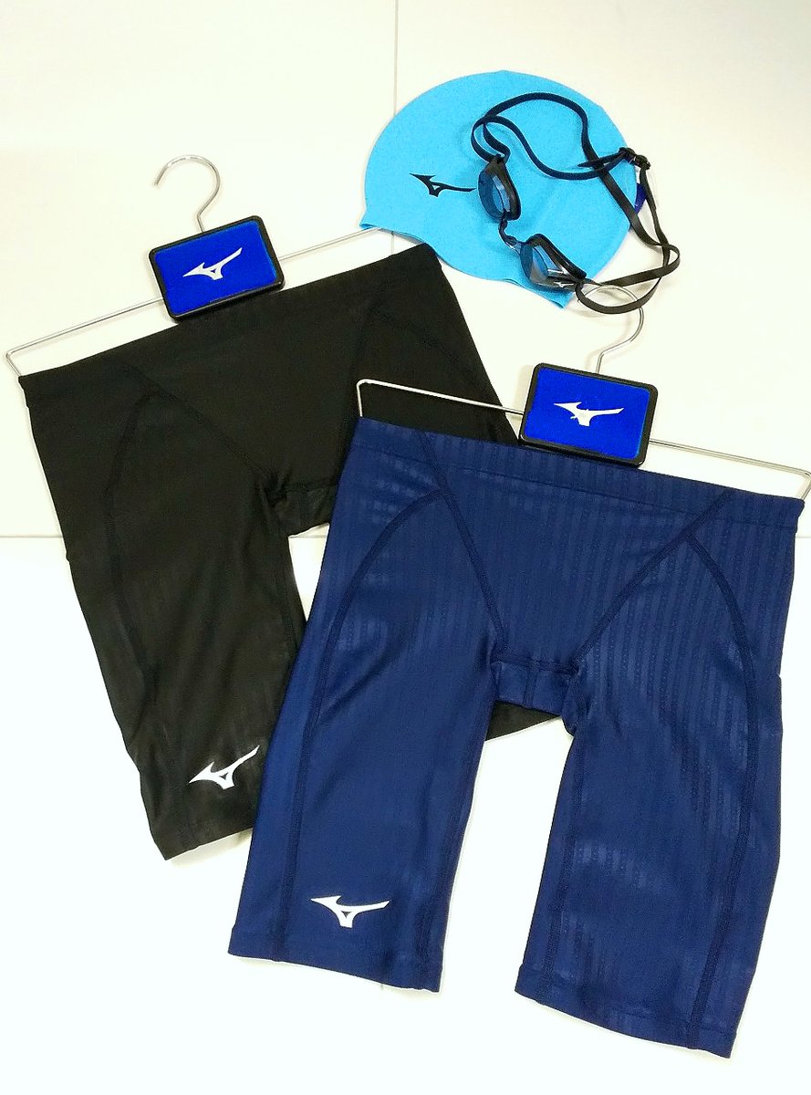 Mizuno_Tokyo's tweet photo. #水泳 部員にオススメ！
低抵抗・撥水加工素材のレース用 #水着 👙
#MIZUNOTOKYO では試着OKなので初めて購入する方でも安心です。
こんな年だからこそ #ミズノ は頑張る部活生を応援します！

レディースハーフスーツ／¥8,900+tax
メンズハーフスパッツ／¥5,900+tax

#MIZUNOSWIM #STREAMACE https://t.co/8aCoIBSLAs
