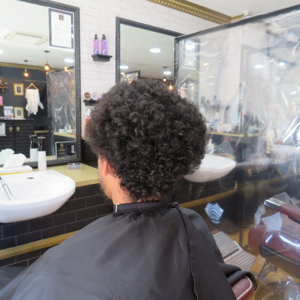 SteBarbsPoole's tweet photo. Defination of lockdown hair. Before and after. ✂️ https://t.co/hn5lWhlwMB