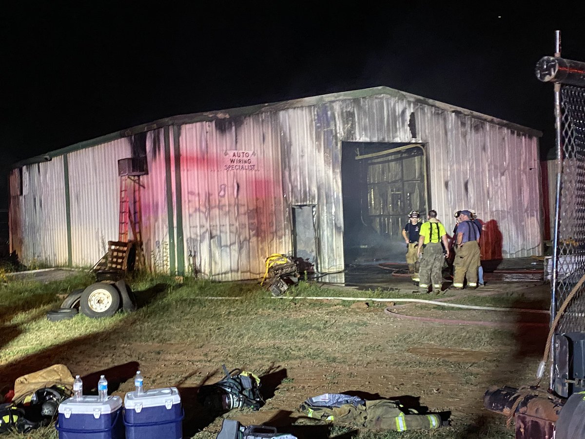 CalebCalifanoTV's tweet photo. FIRE IN HARRAH: this is an auto-repair shop. Firefighters tell me it’s a total loss, fortunately no one was injured. They do tell me the origin of the fire is suspicious. @NEWS9 https://t.co/VfeIL5Hpvm