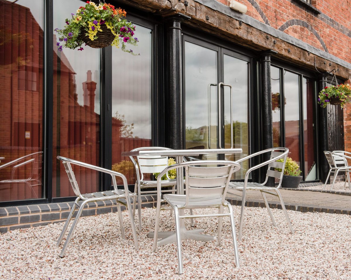 Monkhousemeet's tweet photo. When the weather is this beautiful you have the opportunity to take your #workplacehub #workfromhome #team out into the open at Monkhouse Granary. We are located in a #quiet #location on the outskirts of #shrewsbury #shrewsburybusiness #shropshirebusiness #shropshiresmallbusiness https://t.co/ASialJmKPf