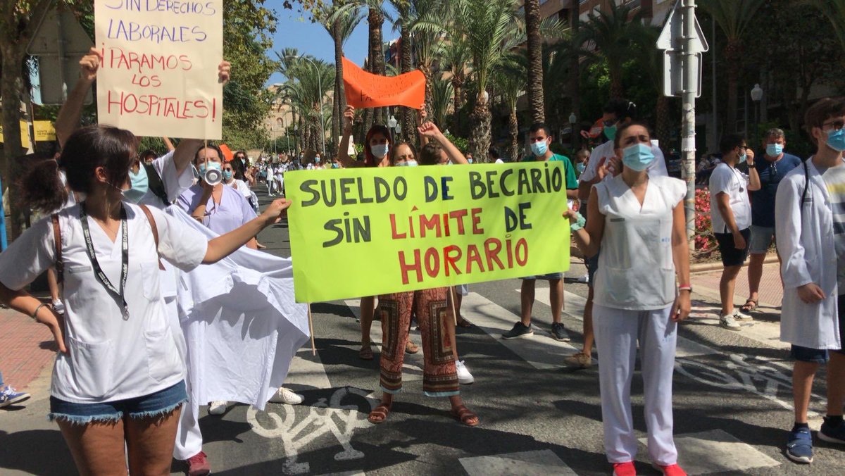 miriamsandin's tweet photo. Huelga MIR en la Comunidad Valenciana, secundada por un gran número de MIR...hospitales vacios de residentes. ¿Para cuando los adjuntos? Envidia me dan 👏🏻 https://t.co/mynw8xGnhY