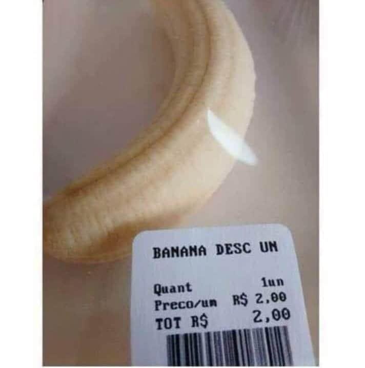 thamiSunshine's tweet photo. Uma pessoa que compra isso já desistiu de viver faz tempo.
Se a pessoa não tiver coragem de descascar uma banana ela vai ter coragem pra fazer o quê?

#preguiça #banana  #tempo  #mano https://t.co/OrScZLGe6N