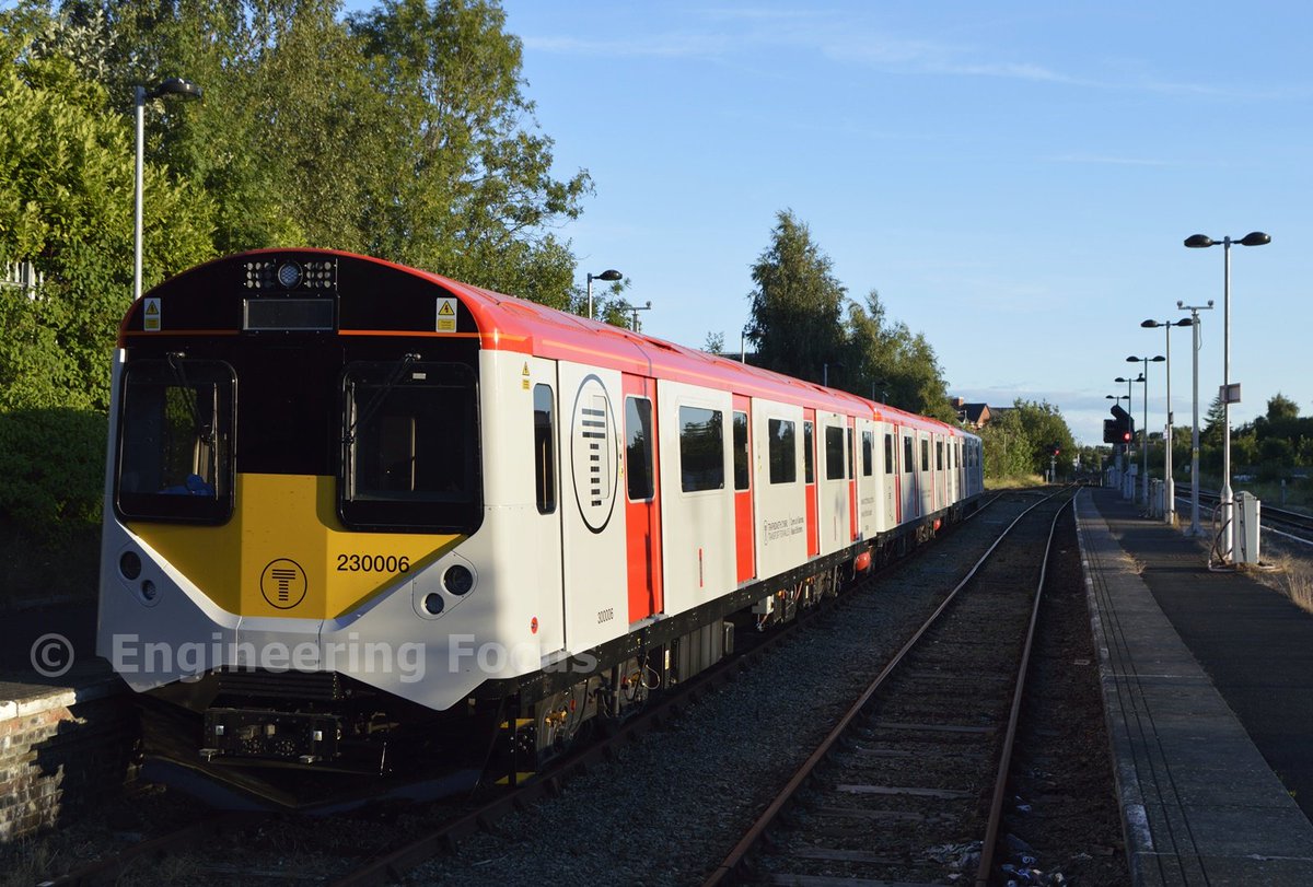 EngFocus's tweet image. Wrote my first "review" of @Vivarail's D Train 3 years ago! Never imagined how good the finished product would look or that I'd be a future passenger. #Dtrain #Class230
engineeringfocusblog.blogspot.com/2017/06/railli…