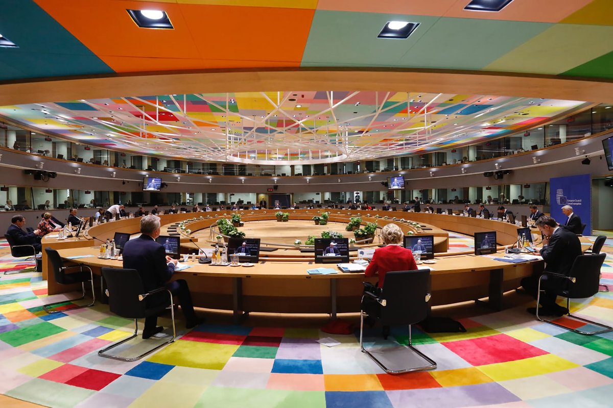 sanchezcastejon's tweet photo. Con el acuerdo histórico alcanzado en Europa, España obtendrá en torno a 140.000 mill.€, 72.700 millones en transferencias, para afrontar con solidez la recuperación. Emprendemos así la modernización del país sobre bases más verdes, digitales y justas.

https://t.co/YArb8t2FwY https://t.co/EzilUQWNrH