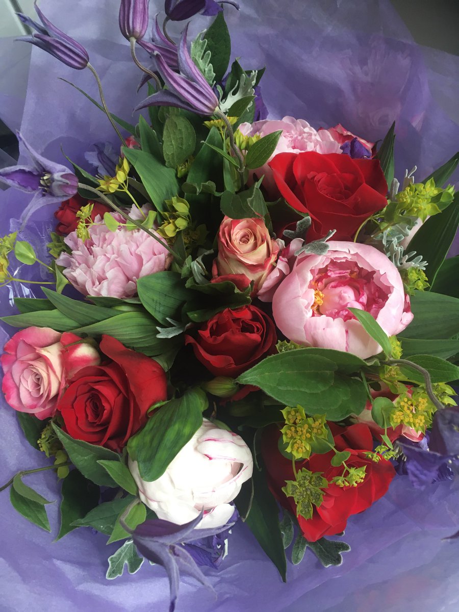 Happy Tuesday everyone!!