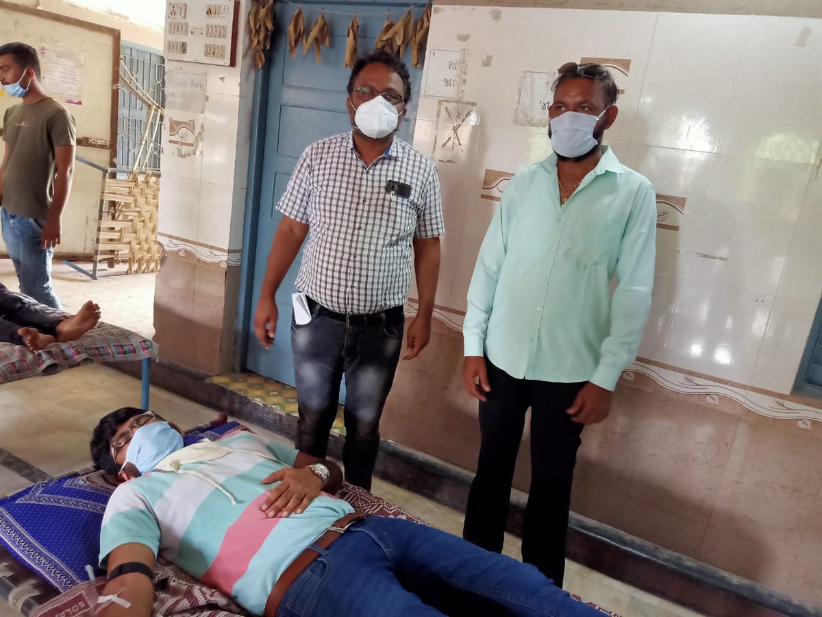 MKutiyana's tweet photo. Blood donation is a noble cause that helps save lives. Total 103 bottle units collected in donation camp kutiyana @collectorpor @PorbandarRac @informationpor2 https://t.co/qJBK02U9aD