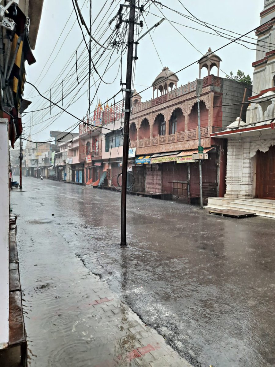 Hapur City tweet media