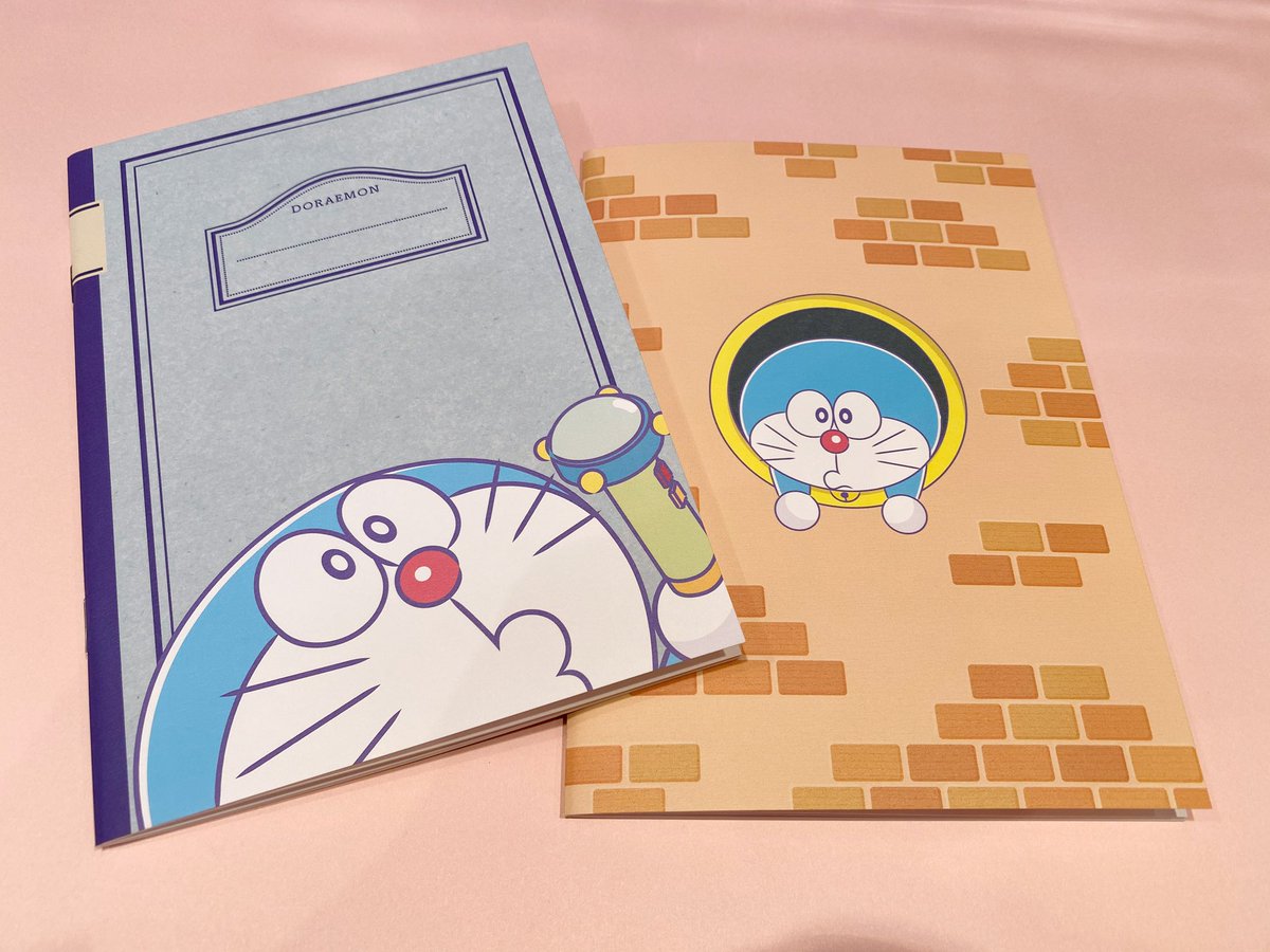 文房堂 ぶんぽうどう 画材屋 10 00 18 30まで営業中 ドラえもん 文具 スモォルライトォー 通り抜けフゥプー つい 声に出して言いたくなってしまうノートが届きましたよ 中を覗いてみるとドラえもんが罫線で遊んでいてこれまた愉快なノートです