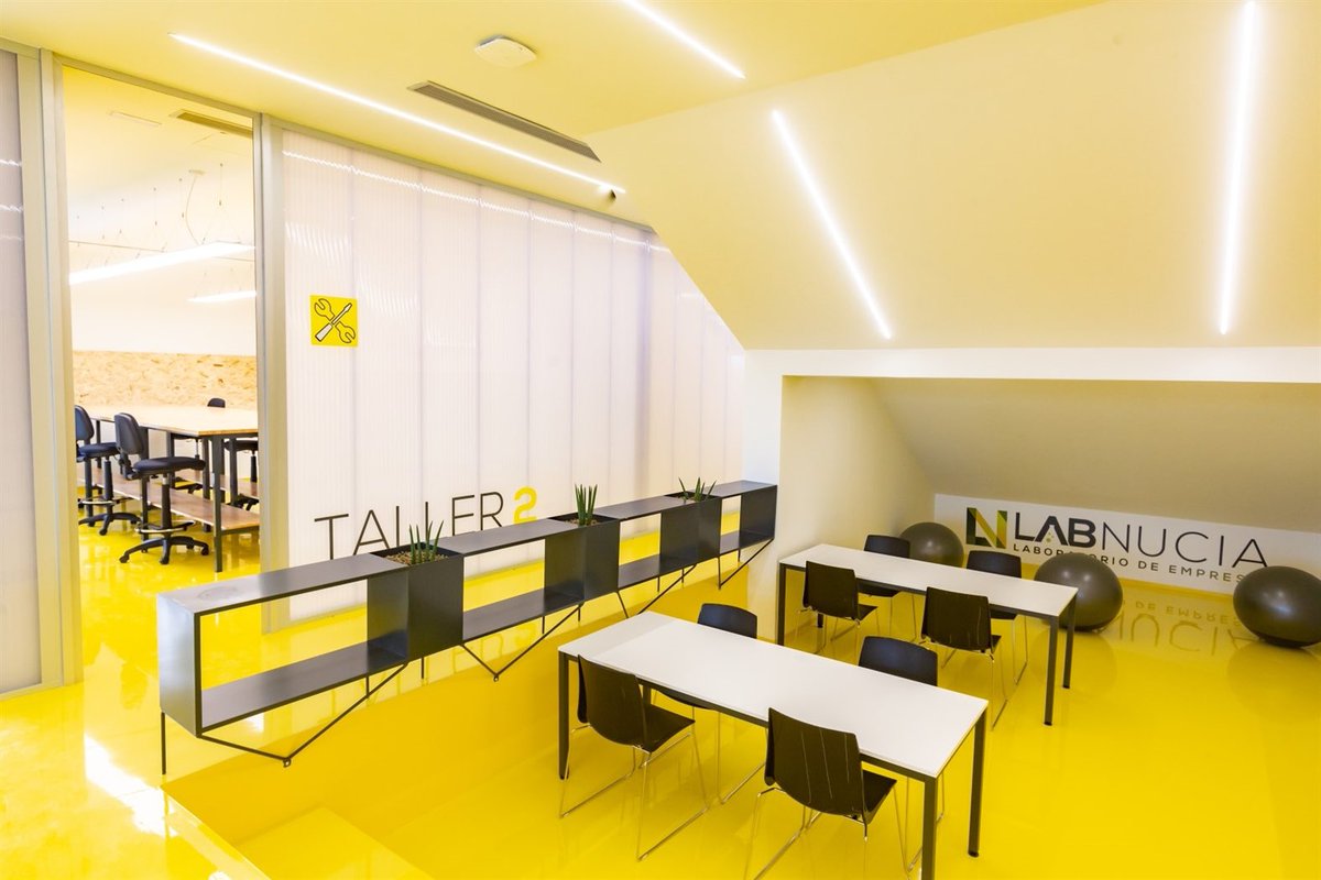 LabNucia's tweet photo. ⭐️El jurado de los prestigiosos premios internacionales @ArchitizerAward ha elegido el Lab_Nucia🔝🔝entre los 5 finalistas a “Mejores Edificios Públicos”👏🏻del mundo en 2020
Votación on-line hasta el 31 de julio.
#MadeByLaNucia
📨 https://t.co/82t4F5MNOm
➕ https://t.co/KwjIsTuKoi https://t.co/NVKxiAmwc7