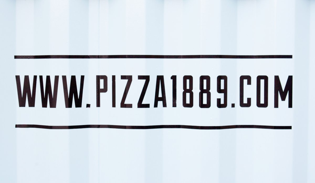 Pizza1889's tweet photo. We’ve got some exciting news! We’re launching #Pizza1889 in #HighWycombe. Find us at the #EdenCentre this weekend. https://t.co/7dGF92xnGS #FoodAndDrink #RestaurantLaunch https://t.co/7KmG2GzUg1