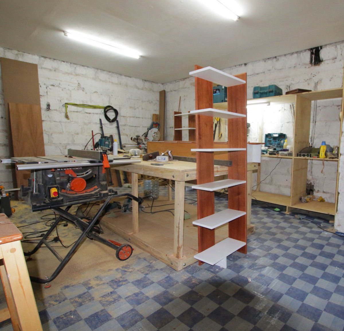 joramkioko's tweet photo. Let us take care of those books! Durable and stylish book/display shelf. Top finish! @15,000/= deliverable within Nairobi @500/= See nxt tweet for specs. Follow to see more of such stuff. Kindly like &amp; retweet. 5 pieces ready for delivery on Sat. Can make on order. Shukran🙏 https://t.co/B0R8rqJlYl