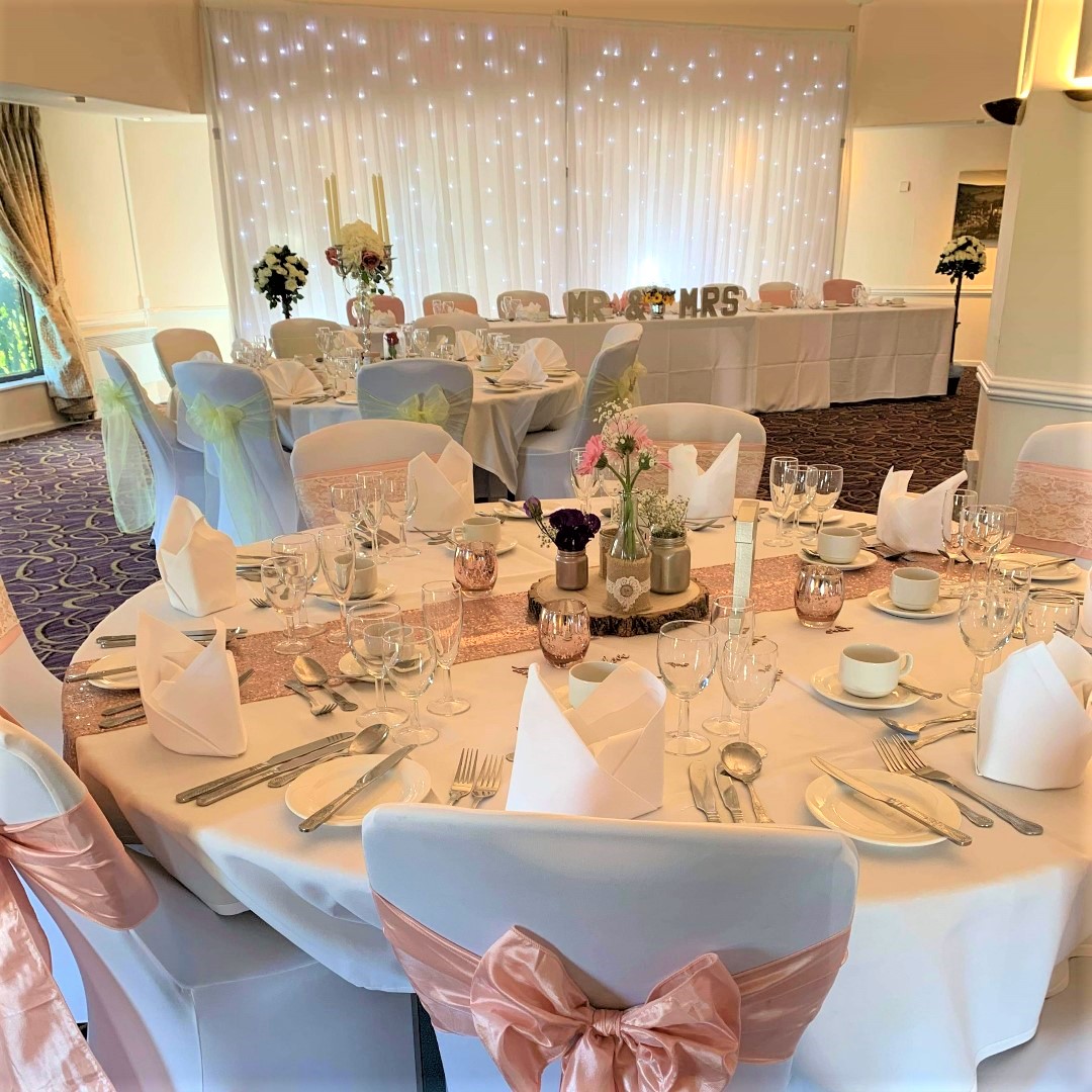 HISthNormanton's tweet photo. Good news announced last week 👰🤵

Small weddings and receptions for up to 30 people can now take place from 1st August 😁

Please get in touch if you would like any information about our intimate weddings sales@hithederbyshire.co.uk

#weddings #intimatewedding #weddingreception https://t.co/b6UOUNcdOo
