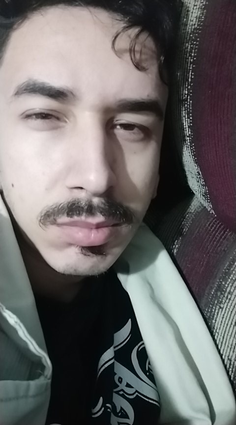 reirajeff's tweet photo. Odeio muito acordar cedo #Bomdia #sono #fodeo https://t.co/lAtSoPs4To