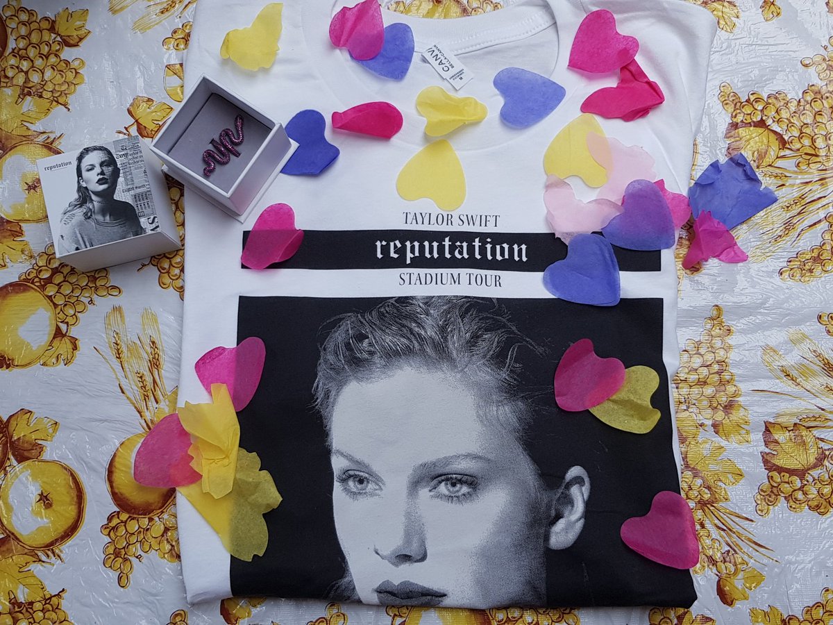 exileuphoria's tweet photo. πfinallyπ
#myrepmerch
@taylorswift13 @taylornation13 https://t.co/Lz7KEoG5eB
