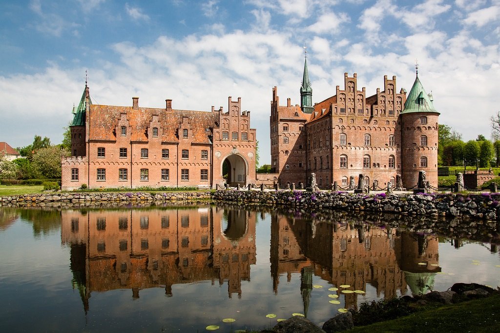 xnadgl's tweet photo. × I feel like a princess.👑

      📍Castillo de Egeskov. https://t.co/jPVKp74PAU