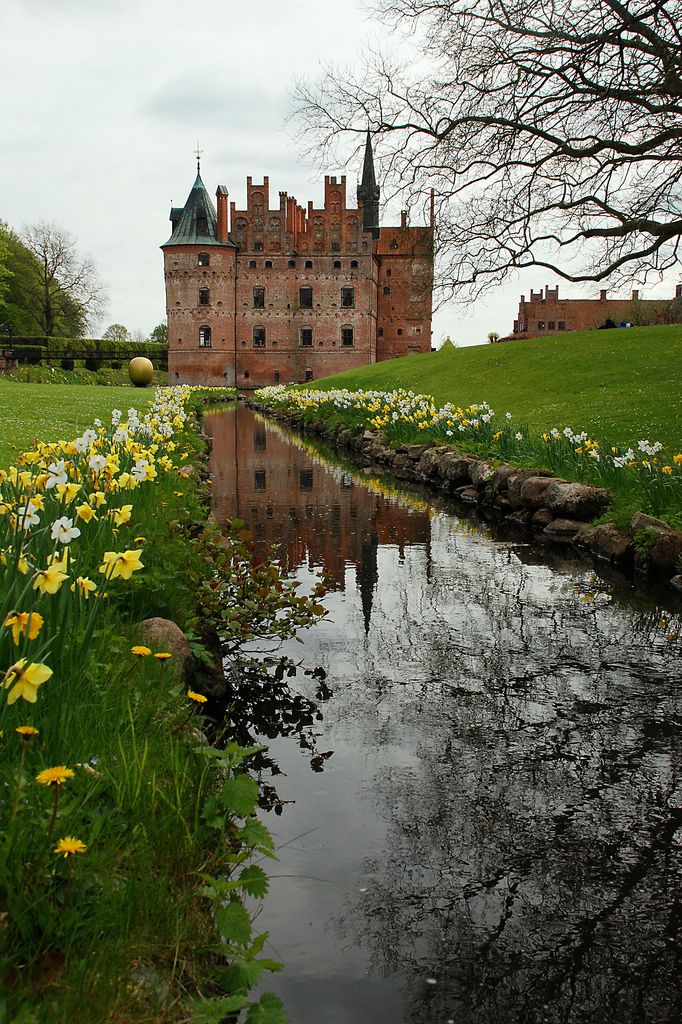 xnadgl's tweet photo. × I feel like a princess.👑

      📍Castillo de Egeskov. https://t.co/jPVKp74PAU