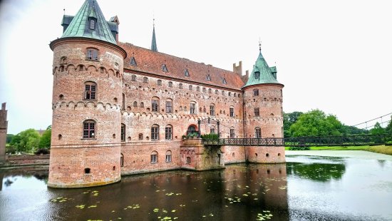 xnadgl's tweet photo. × I feel like a princess.👑

      📍Castillo de Egeskov. https://t.co/jPVKp74PAU