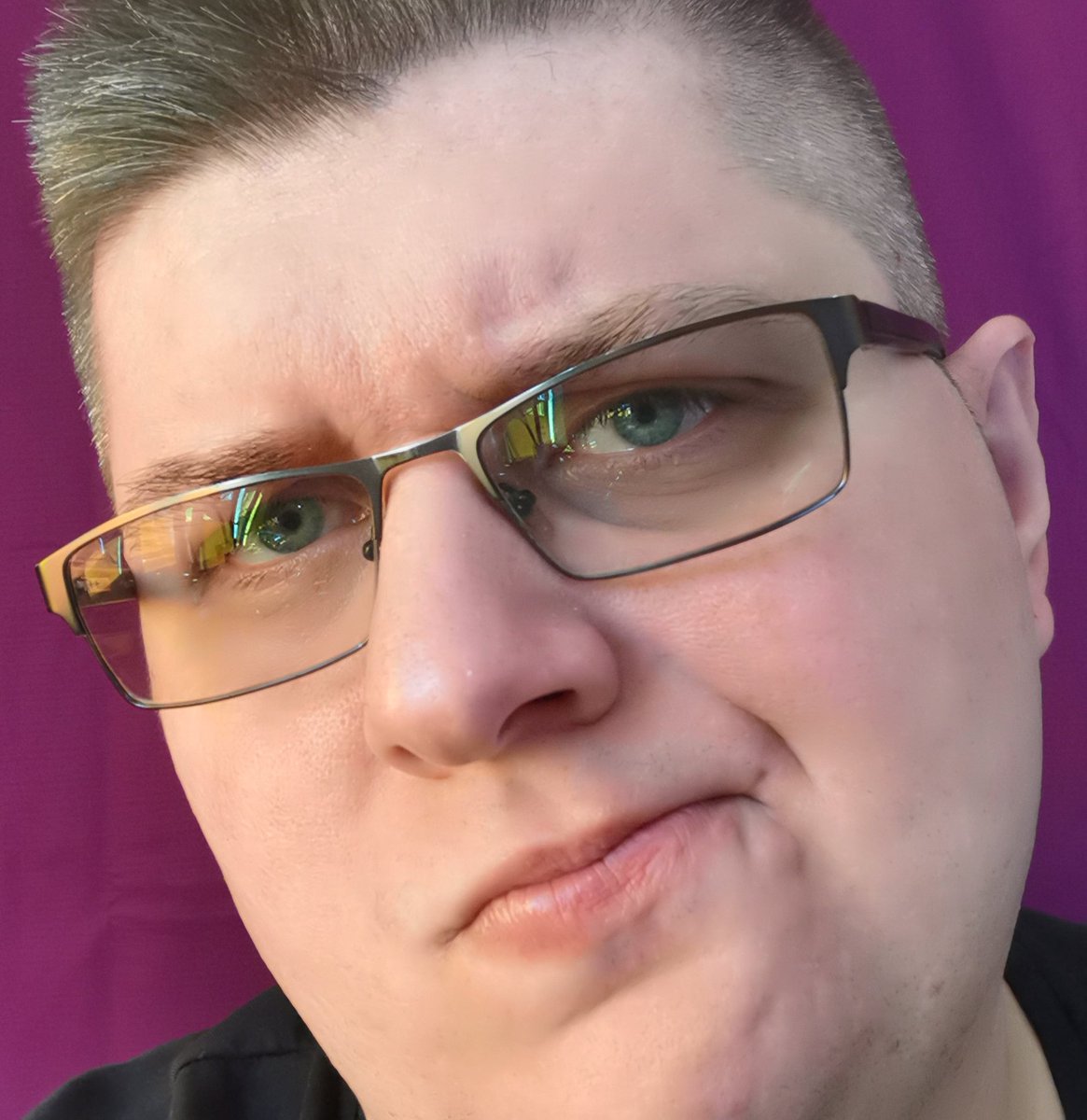 KrzysheK's tweet photo. Czas w końcu zmontować kolejny film.
#krzyshek #jaskiniageeka #polishplayer #geek #polishyoutuber https://t.co/X0EWA9jIsk