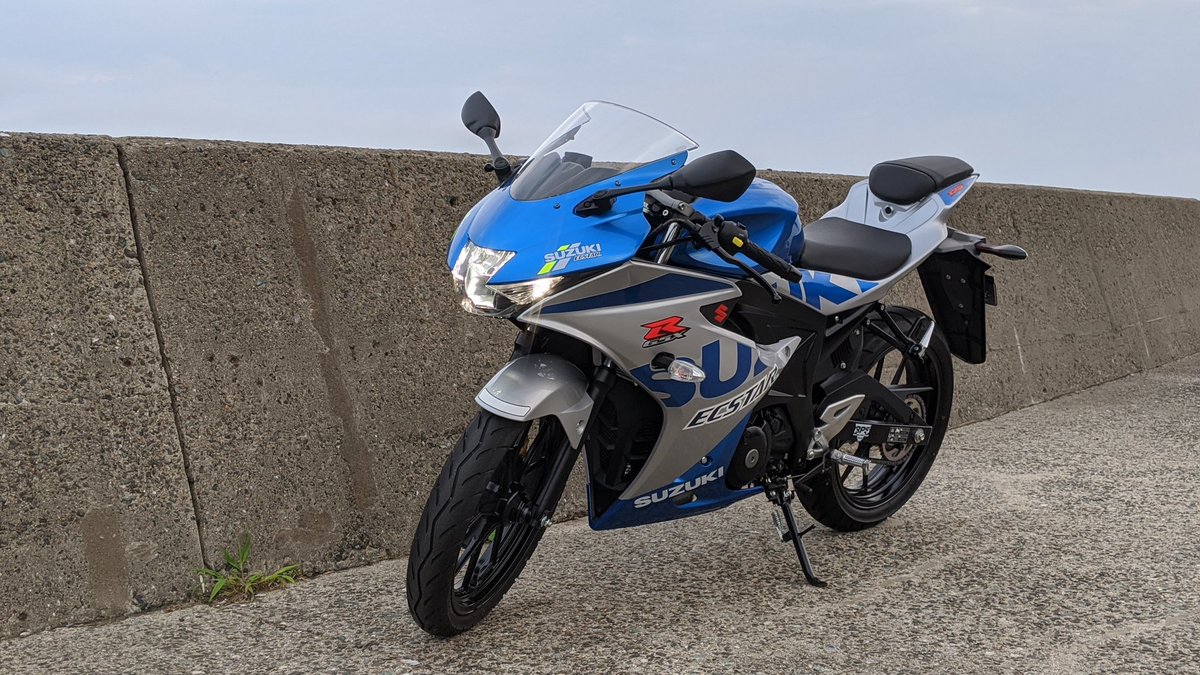 GSXR125 走行6900km 原付二種　最初で最後の100thカラーです！！！ 市販化希望のスズキ100周年記念カラー｜GSX-R1000RとGSX-R125を公開