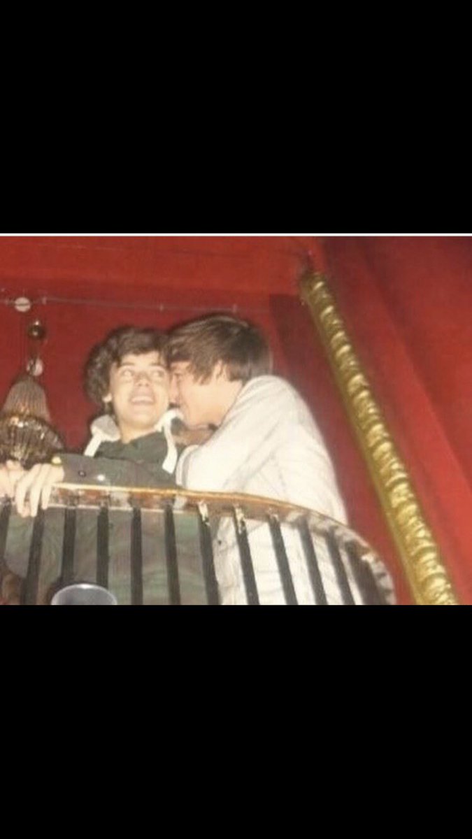 basmanajihi's tweet photo. #LarryFriendship, I don’t think this is just a friendship, but I think this is a relationship, you just have to look how Harry and Louis look at each other and you’ll understand it.
I love Larry Stylinson, and I hope one day they’ll be free. https://t.co/RgwCNTysRq