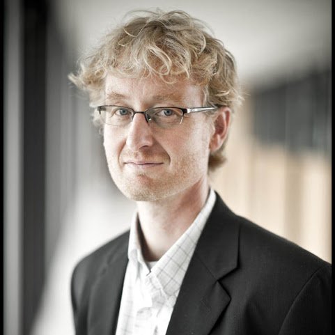 IASMLSeminars's tweet photo. Reminder: Today at 12:30pm EDT Prof. @wellingmax of 
@UvA_Amsterdam will be speaking at @the_IAS
 on "Graph Nets: The Next Generation". Register at https://t.co/wvf2bwEVa7. https://t.co/btBqCXKHVr