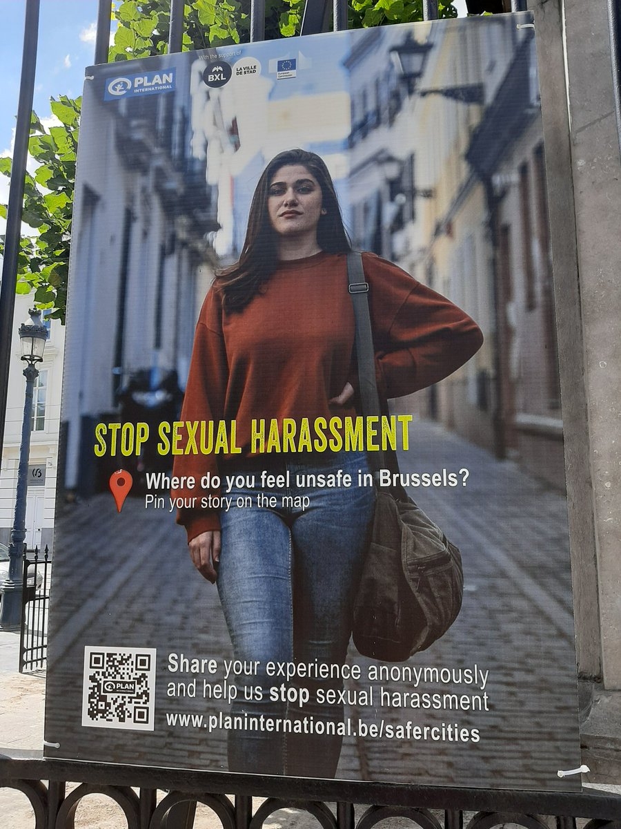 suziesmoods's tweet photo. Vu hier à l'entrée du métro de l'arrêt Parc (Bruxelles) les filles ! #Bruxelles #RaiseAwarenes https://t.co/vBTPGVeNRY