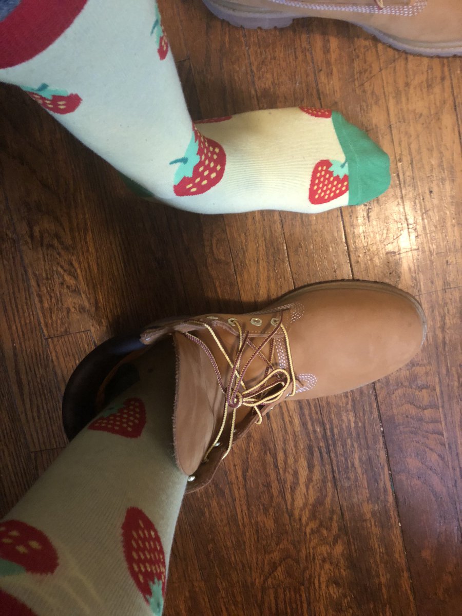 uncle_rjs's tweet photo. #richsockniggah #berryme #feetfortheatreets #buttagutta. Stand for something or fall for everything 🤜🏾🤛🏾✊🏾🔥 https://t.co/G2BqfRrQEq