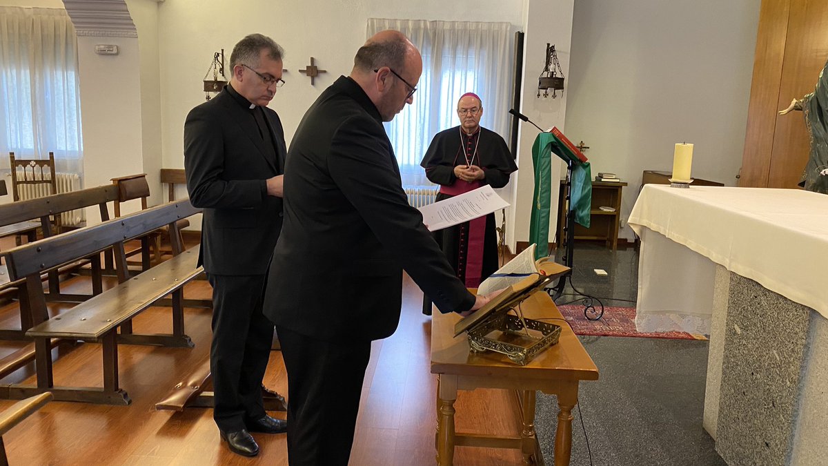 Profesión de fe y juramento del nuevo Vicario episcopal para asuntos económicos, don Ángel Camuñas